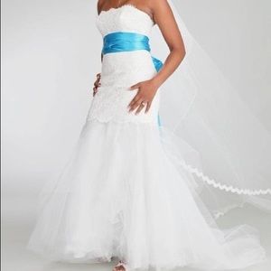 MONIQUE LHUILLIER Seraphina A-Line Strapless Wedding Dress, Size 6